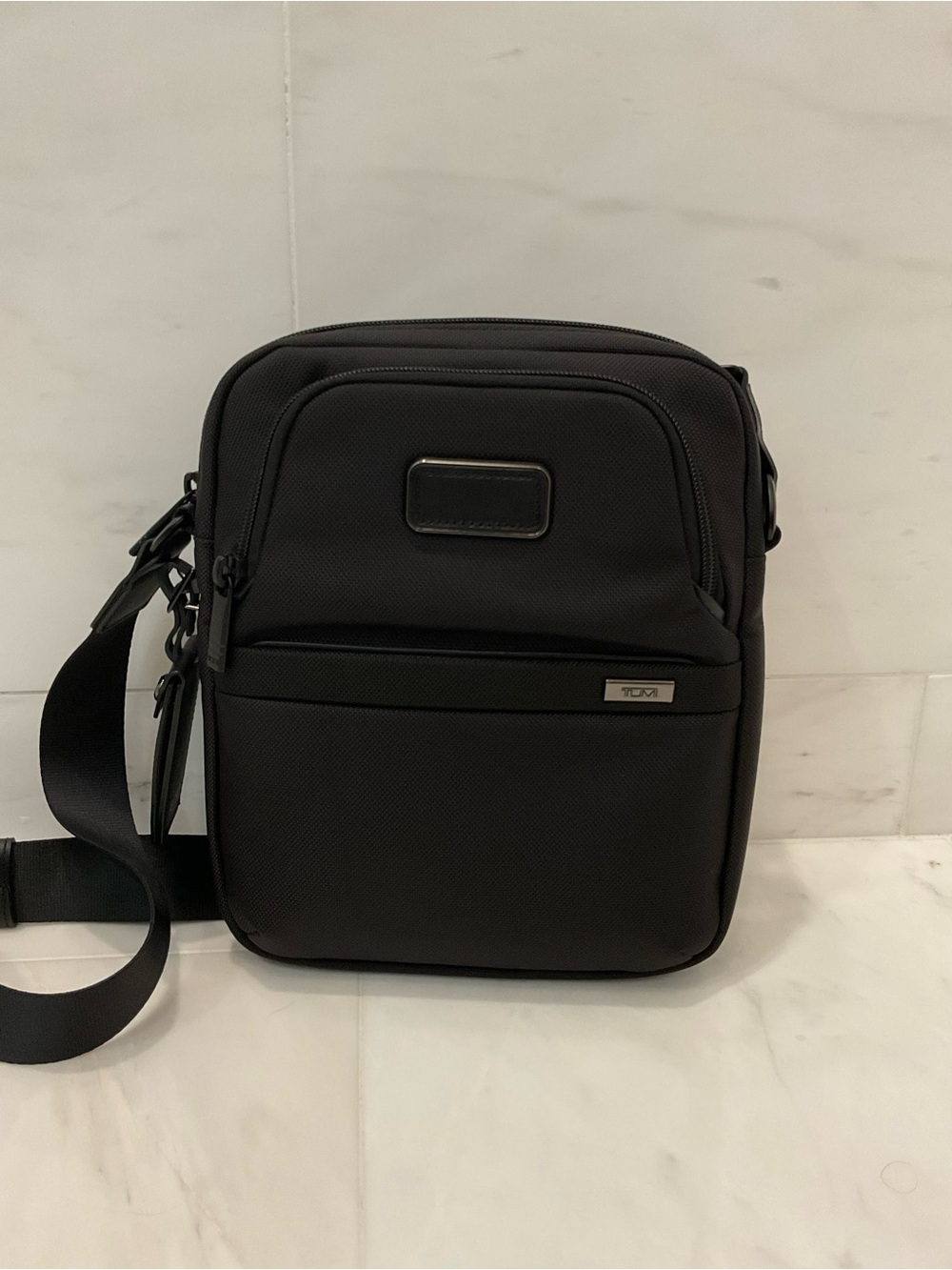 NEW Tumi ALPHA 10.0” MEDIUM FXT Ballistic Nylon Crossbody Bag - BLACK